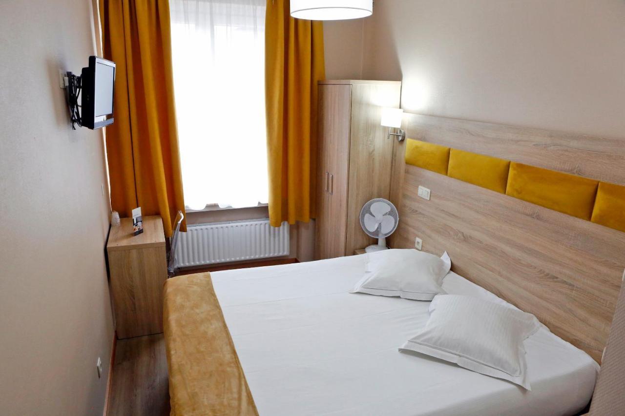 Hotel De France Saint-Gilles Eksteriør billede