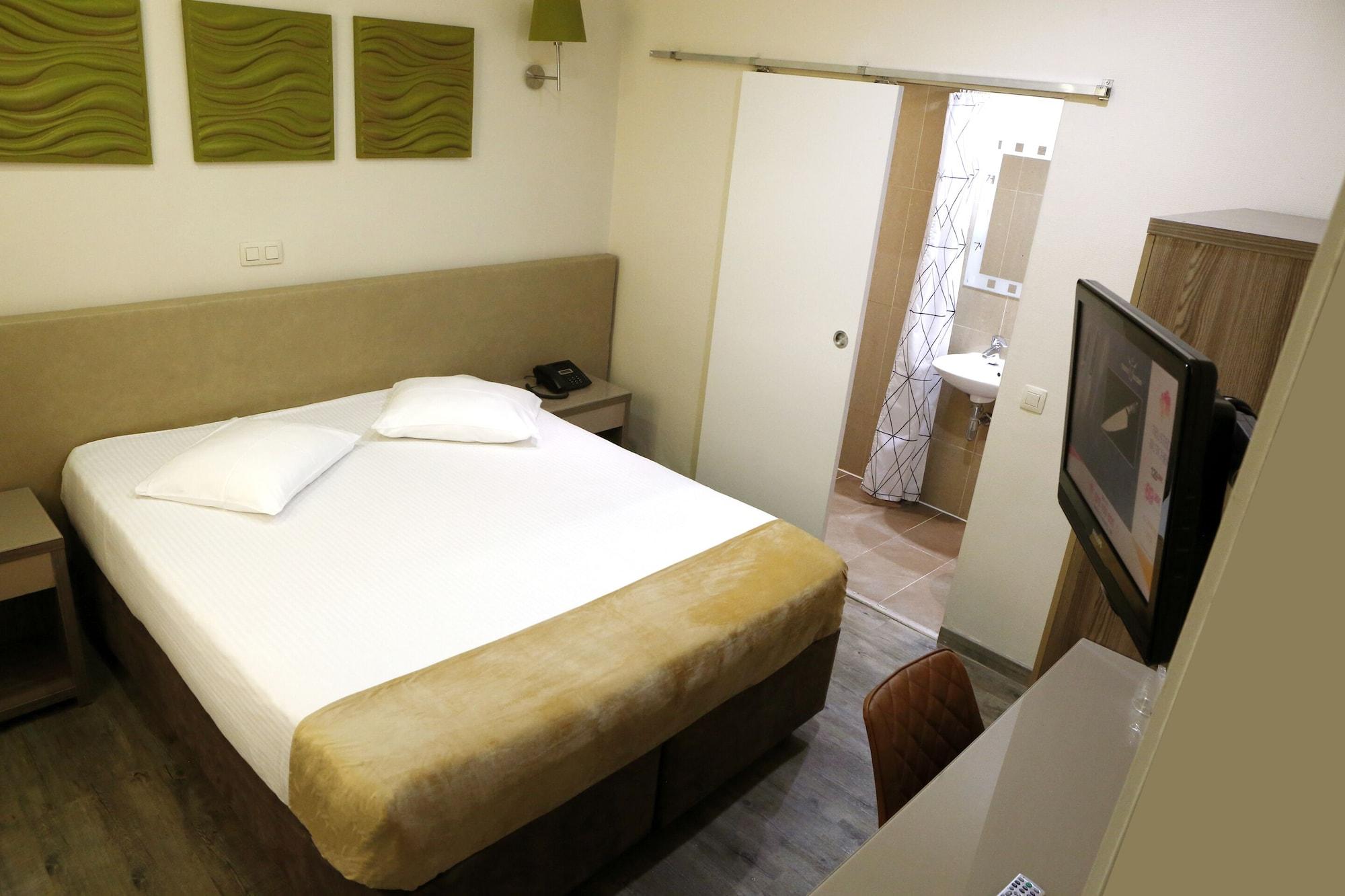 Hotel De France Saint-Gilles Eksteriør billede