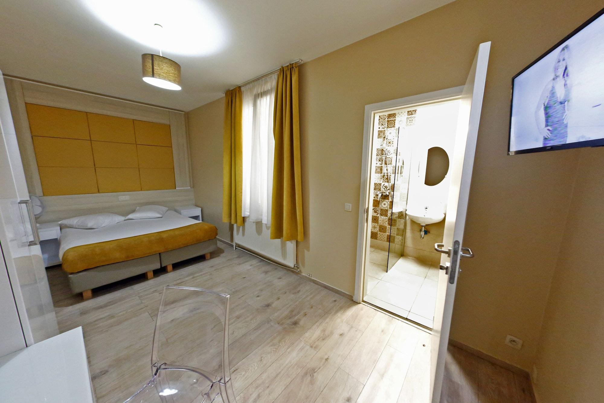 Hotel De France Saint-Gilles Eksteriør billede
